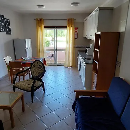 Apartmanhotel Castelos Da Rocha 4*