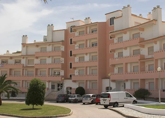 Апарт-отель Castelos Da Rocha